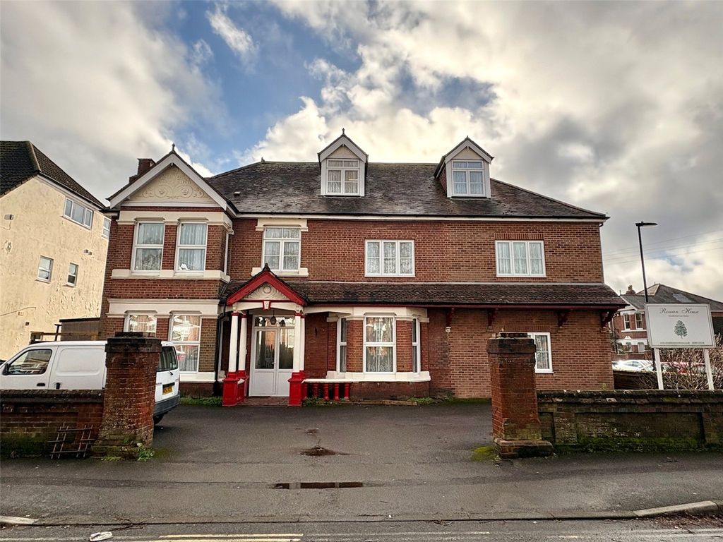 9 bed detached house for saleDarwin Road, Shirley, Southampton, Hampshire SO15