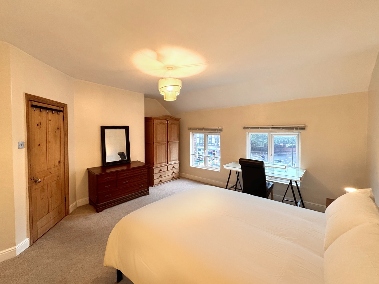 Additional image 4 of 2 Bed Penthouse, Hyde Park Road, LS6, N1 7GU