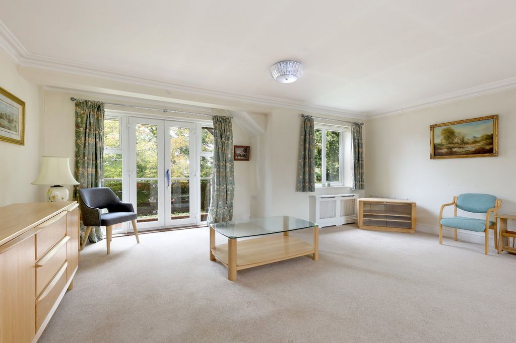 Additional image 2 of 2 bed flat for saleGrove Road, Beaconsfield, Buckinghamshire HP9