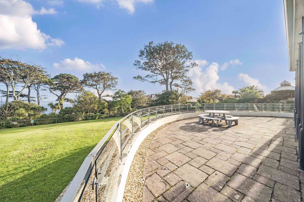 Additional image 4 of 2 bed flat for saleGyllyngdune Manor, Emslie Road, Falmouth, Cornwall TR11
