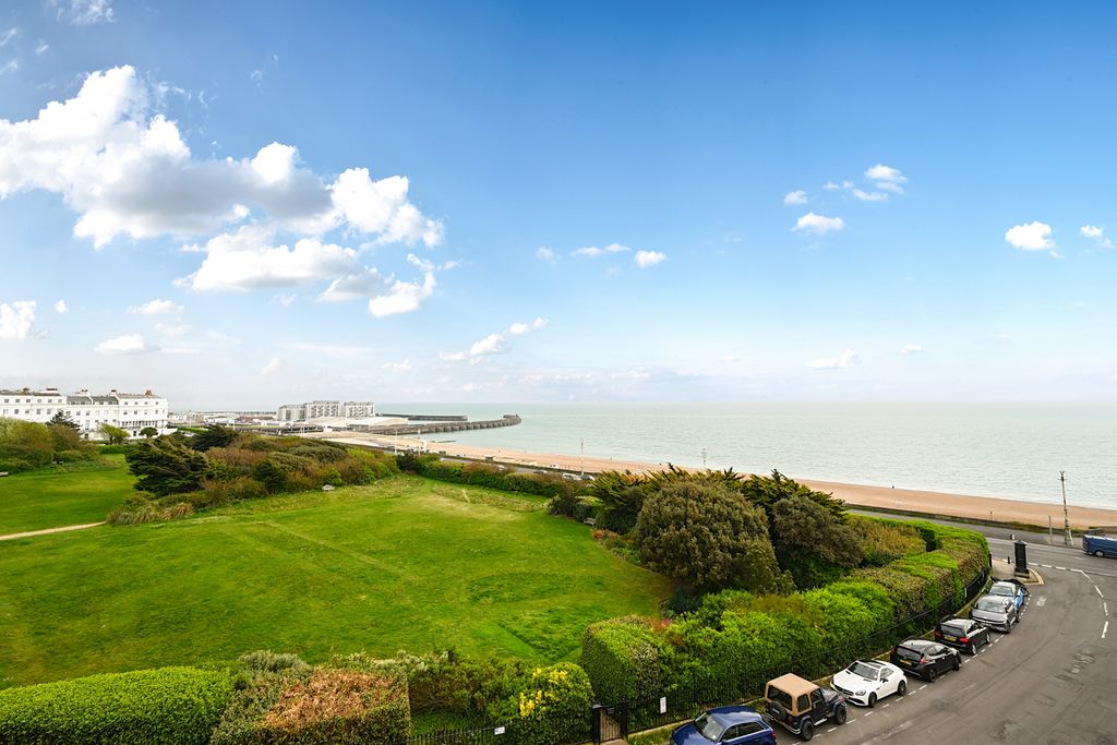 Additional image 7 of 3 bed flat for saleLewes Crescent, Brighton BN2