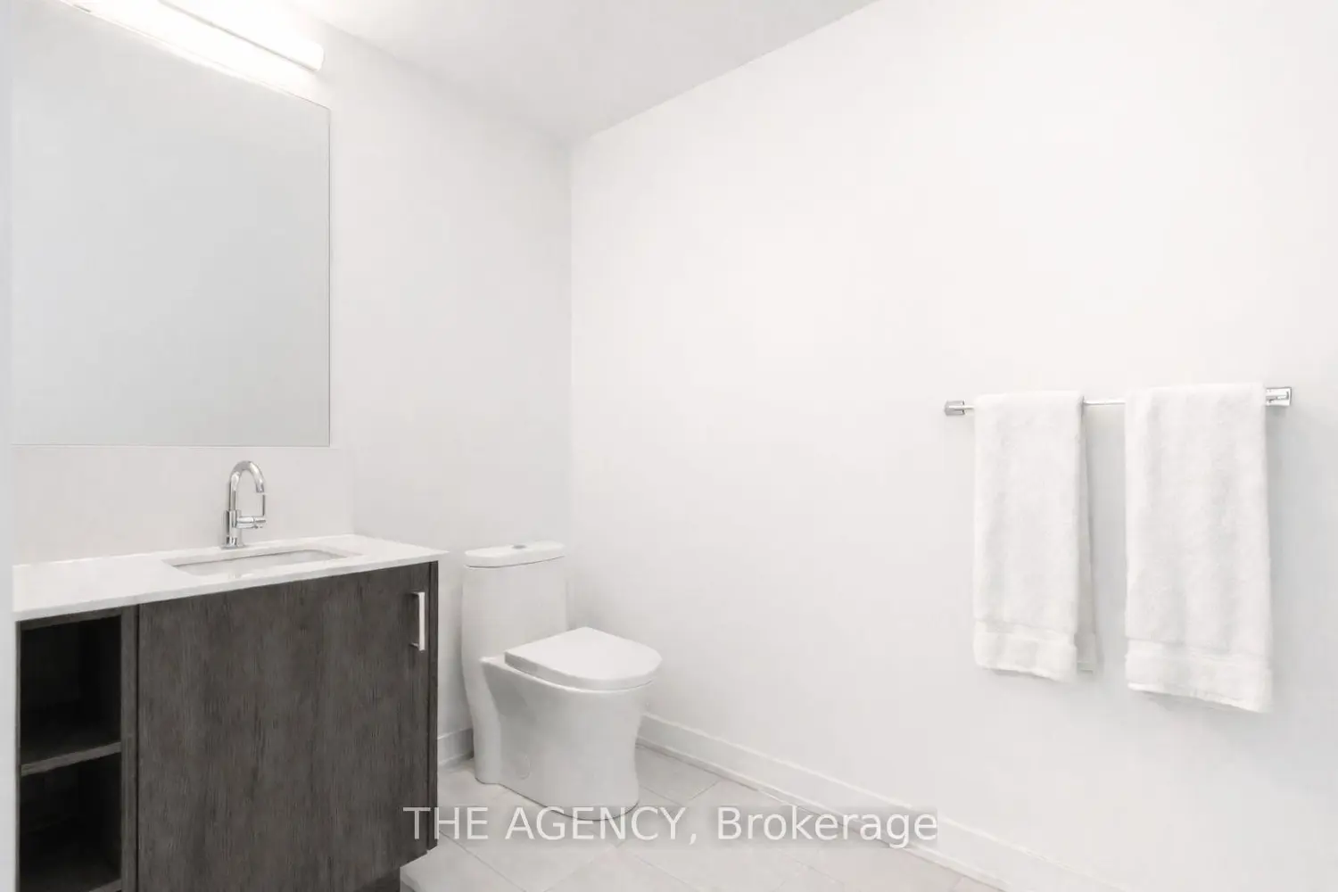 Additional image 13 of 681 Yonge Street 327
