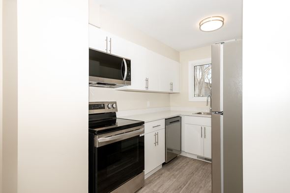 1415, 1419 Rothesay Street & 383 Paufeld Drive, Winnipeg, MB, R2G 1V3