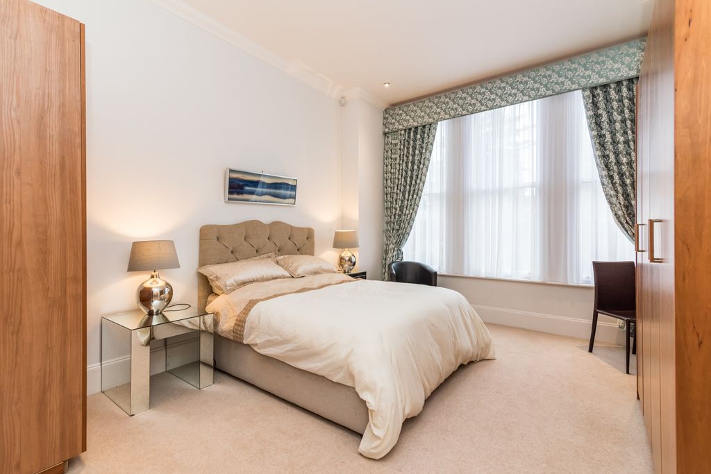 Additional image 13 of 3 bed flat for saleApartment 8, Royal Court Apartments, 60 - 66 Lichfield Road, Sutton Coldfield B74