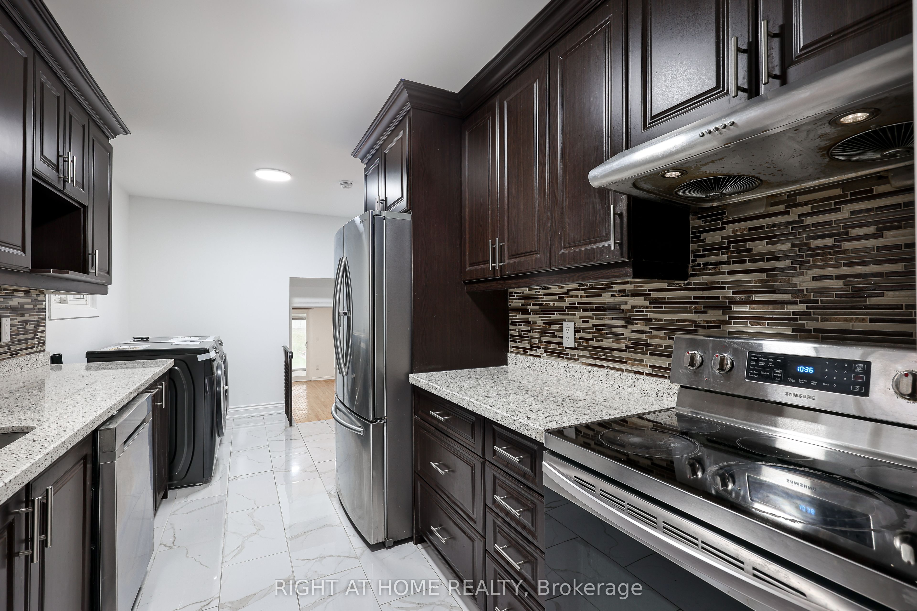 Additional image 4 of Upper-3783 Keenan Crescent, Mississauga, ON, L4T 3M1