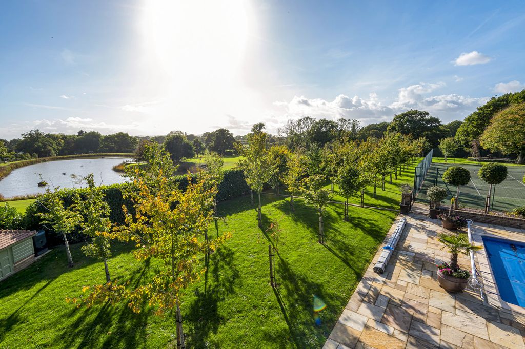 Additional image 30 of 8 bed country house for saleBrighton Road, Horsham RH13