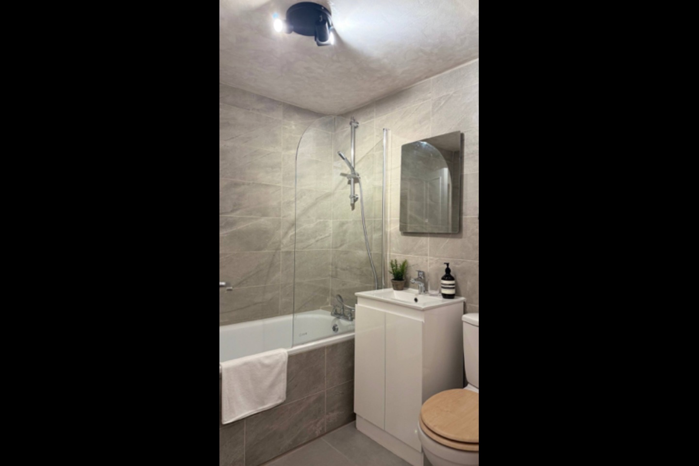 Additional image 12 of 1 Bed Flat, Holland Road, W14, N1 7GU