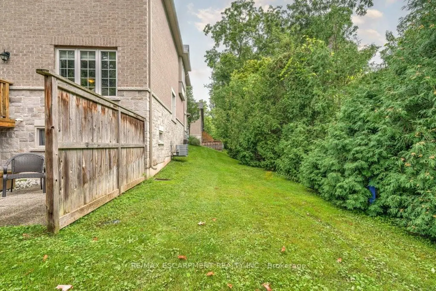 Additional image 18 of 2086 Ghent Avenue 19