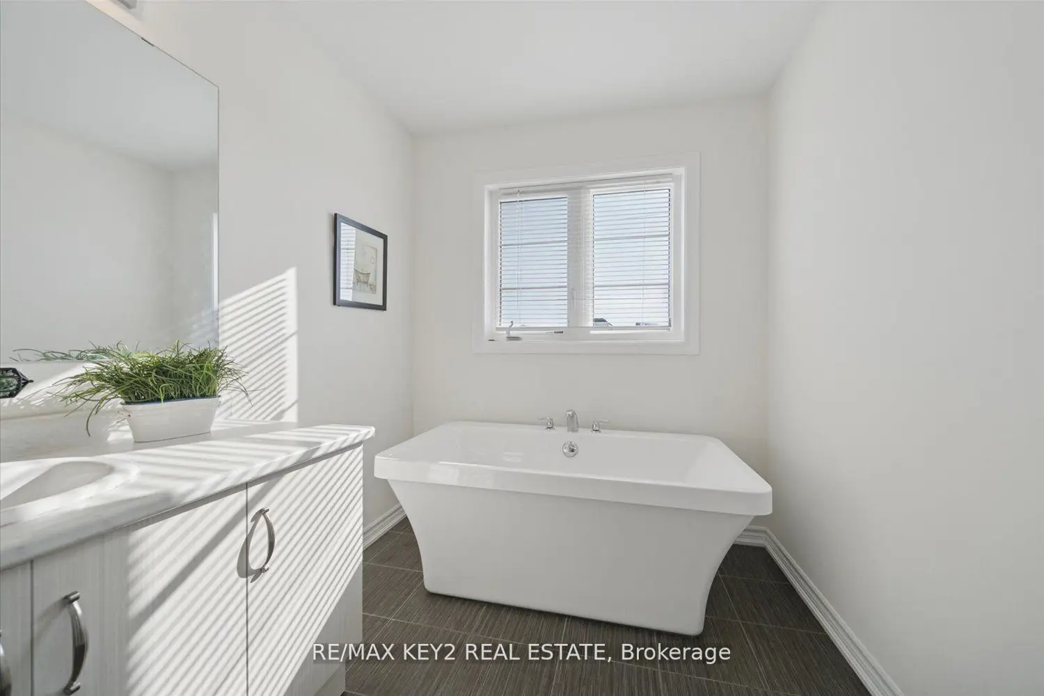 Additional image 15 of 1129 Cameo Street