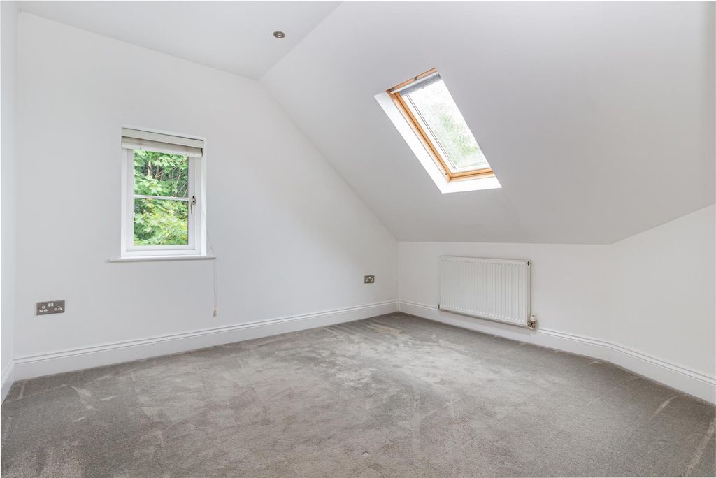 Additional image 11 of 3 bed flat for saleHolywell Road, Malvern WR14
