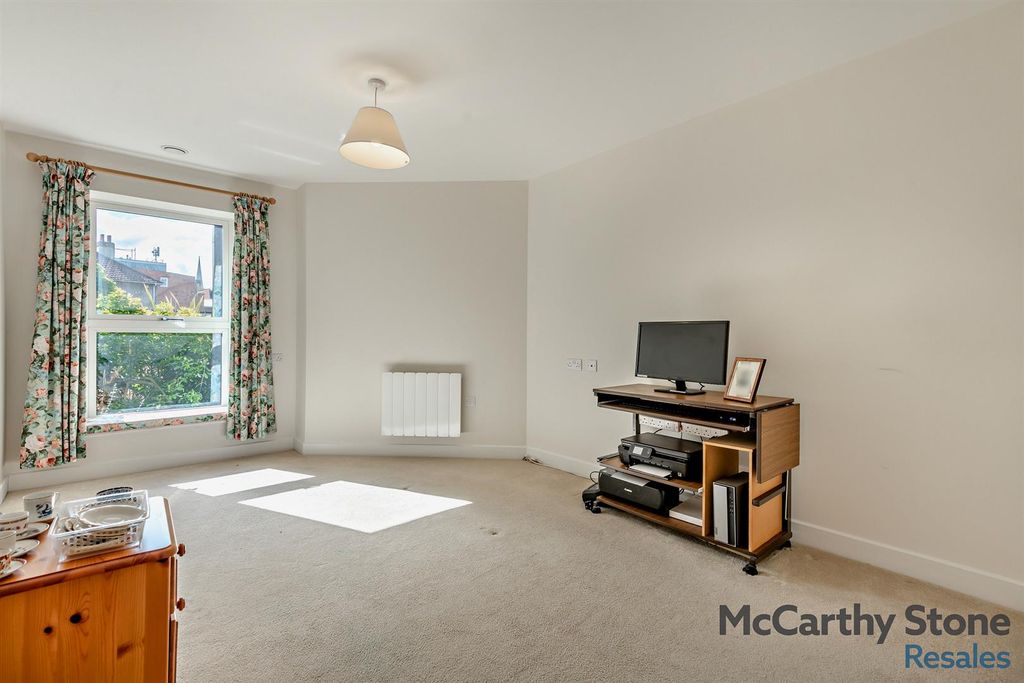 Additional image 9 of 2 bed flat for saleMonument Place, Endless Street, Salisbury SP1