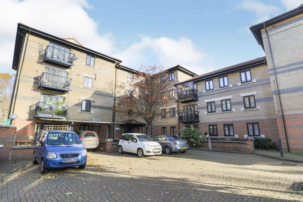 Additional image 7 of 2 Bed Flat, Sunningdale Close, SE16, N1 7GU