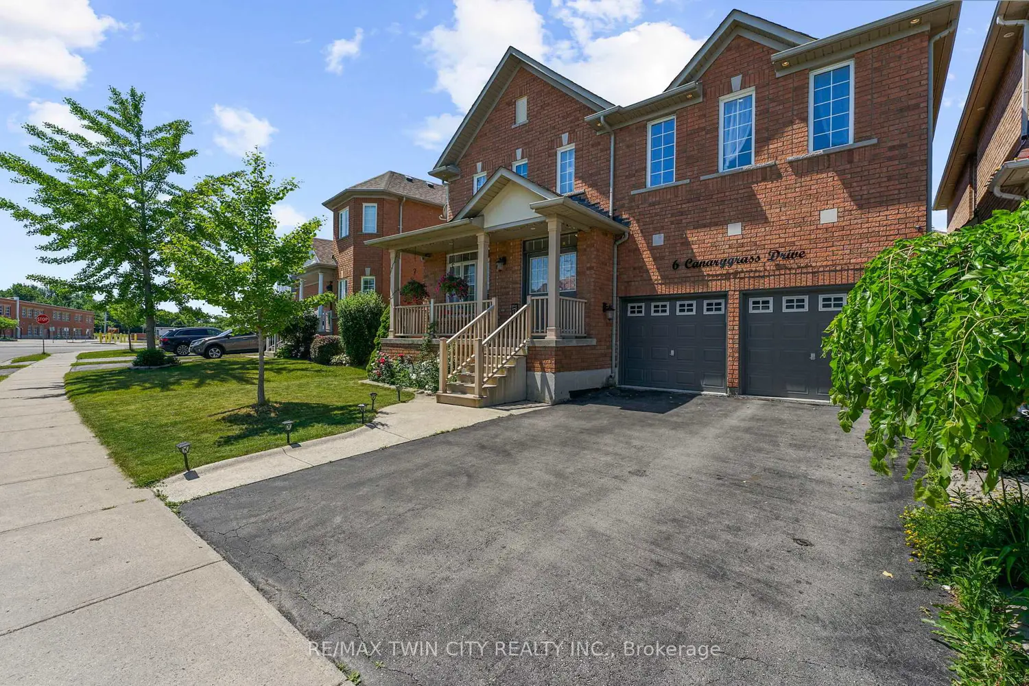 6 Canarygrass Drive