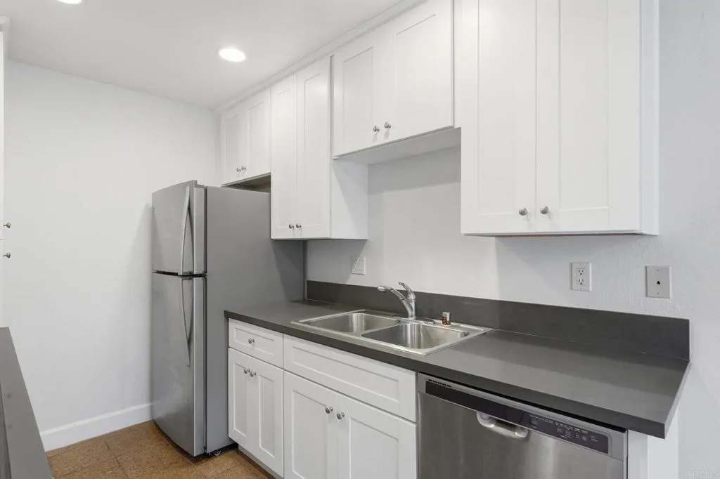 Additional image 7 of 8515 Villa La Jolla Drive Unit B, La Jolla, CA 92037