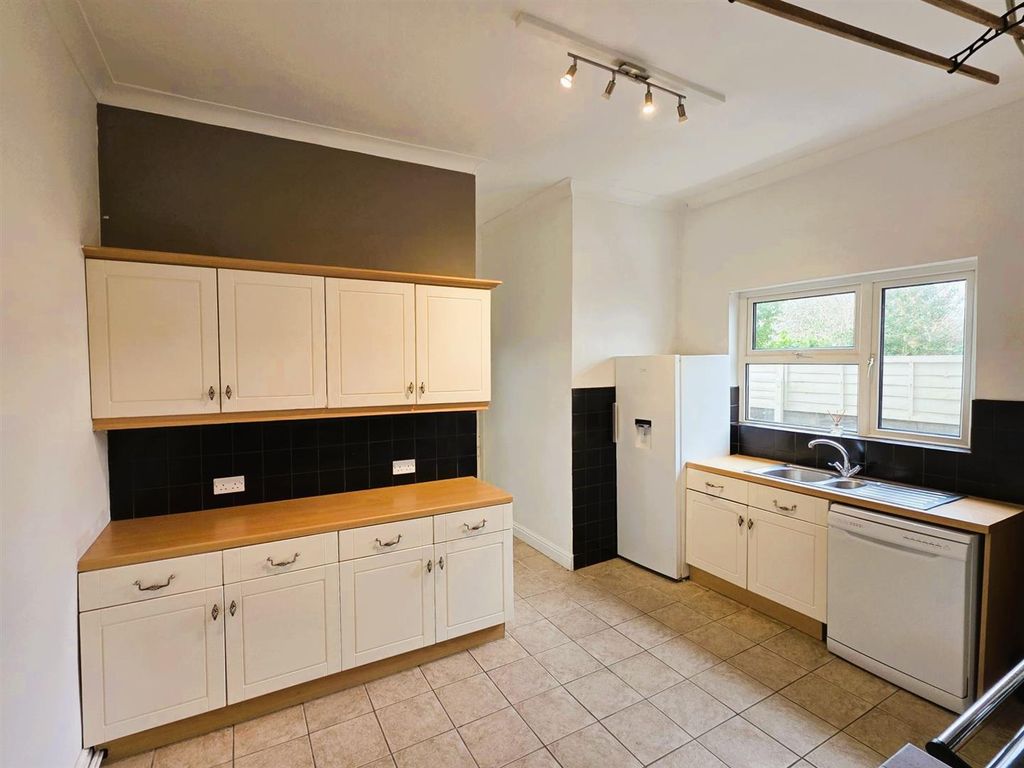 Additional image 5 of 2 bed flat for saleNew Road, Llanelli SA15