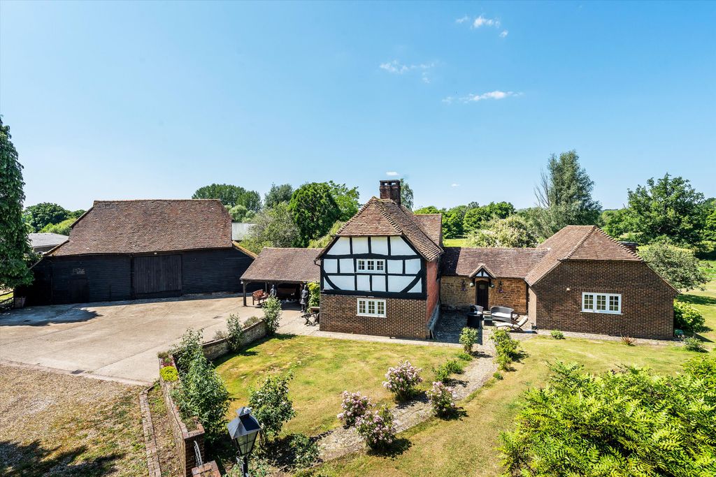 4 bed farm for saleTrunley Heath Road, Bramley, Surrey GU5