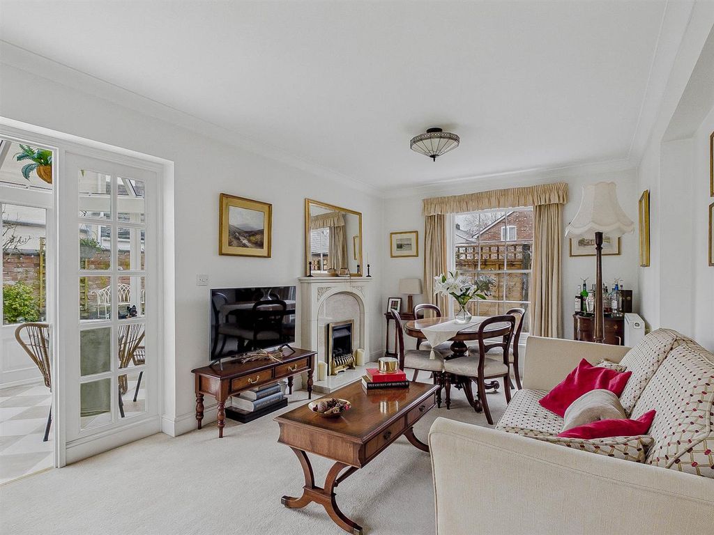 Additional image 2 of 2 bed flat for saleRoyal Oak Gardens, Malvern WR14