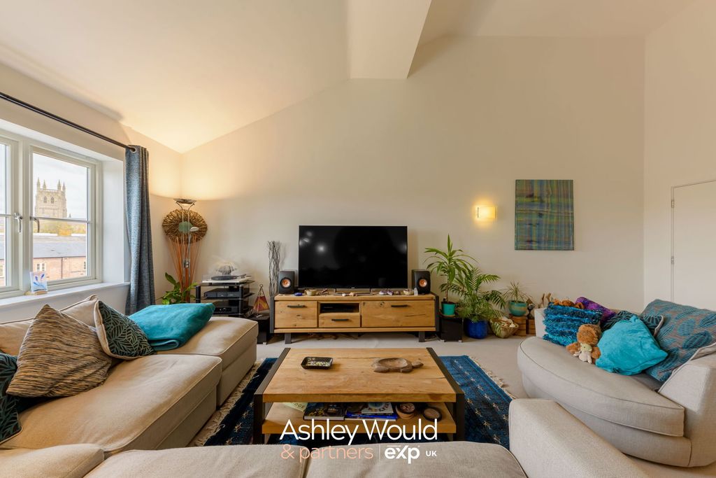 Additional image 6 of 3 bed flat for saleMill Street, Worcester WR1