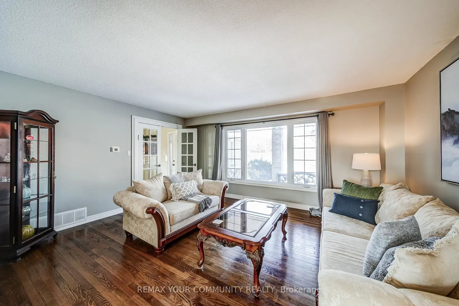 Additional image 10 of 911 Ferndale Crescent