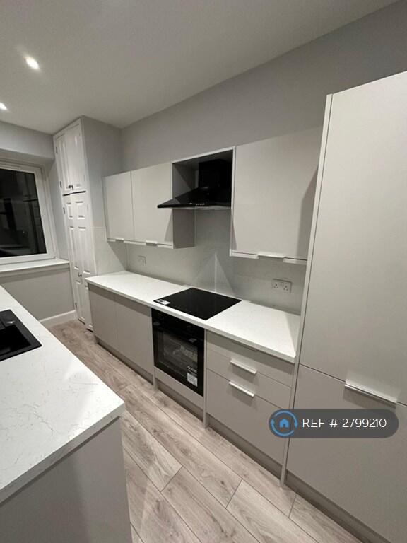 Kintore Place, Aberdeen, AB25 photo 2