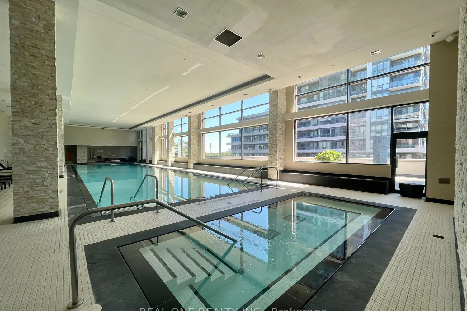 Additional image 10 of 2220 Lakeshore Boulevard 809