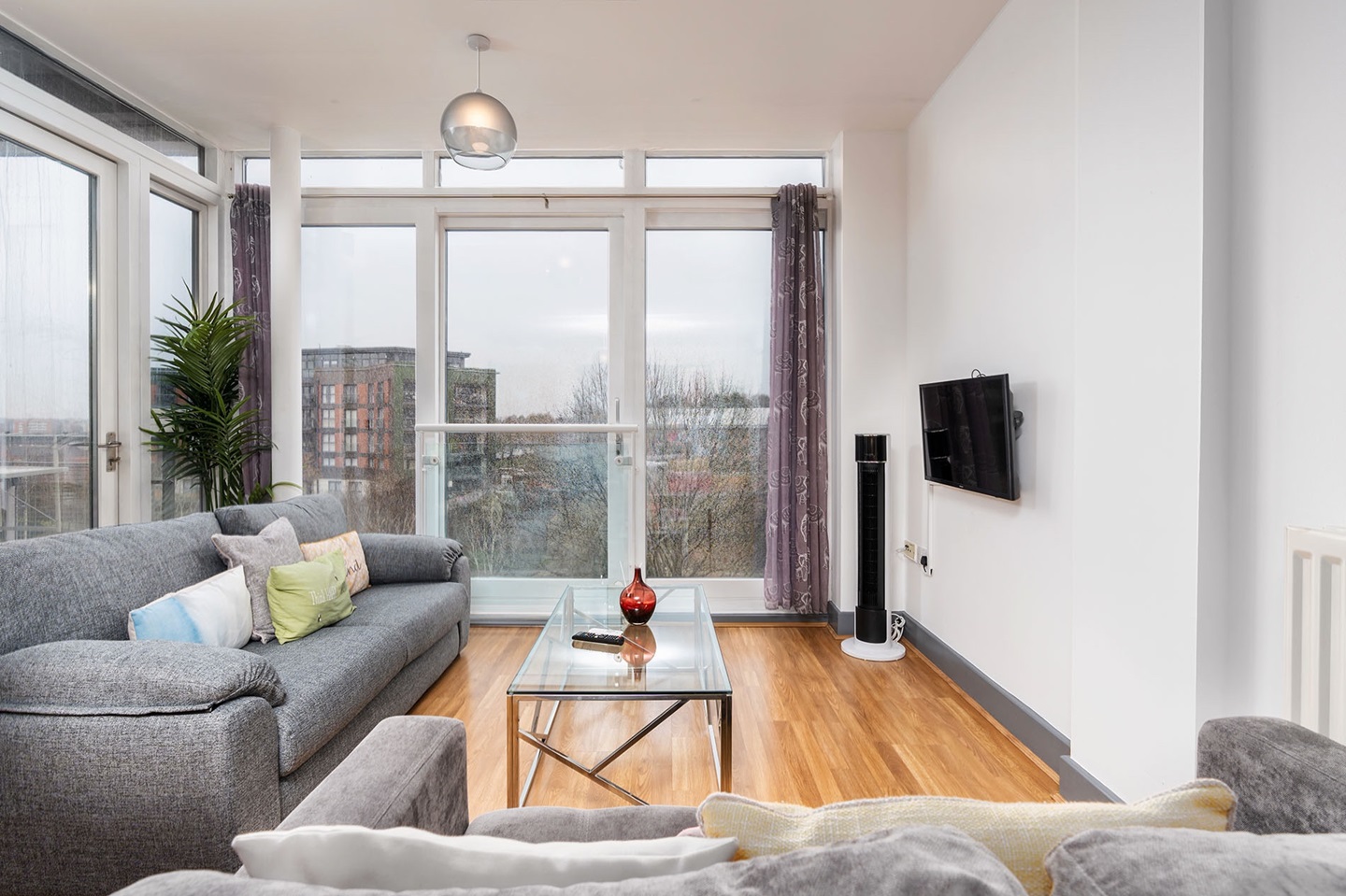 2 Bed Flat, Mason Way, B15, N1 7GU