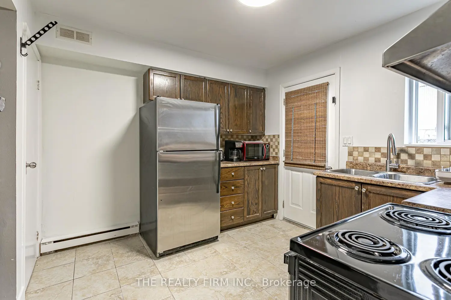 Additional image 7 of 271 Thames Street 12