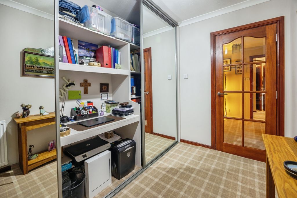 Additional image 12 of 4 bed detached bungalow for saleKaims Grove, Livingston EH54