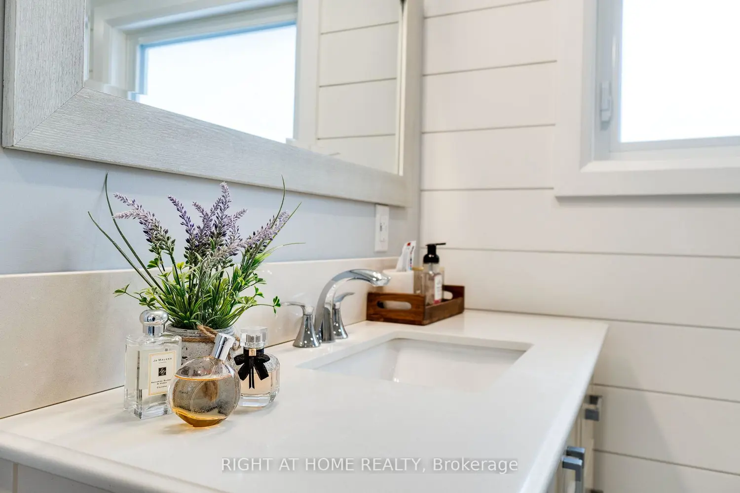 Additional image 2 of 54 Blue Jay Boulevard