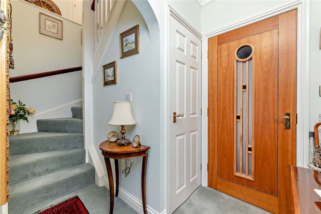 Additional image 5 of 3 bed flat for saleWoodridge, Newbury, Berkshire RG14