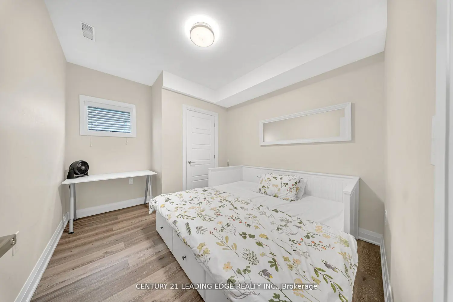 Additional image 18 of 736 Hillview Crescent