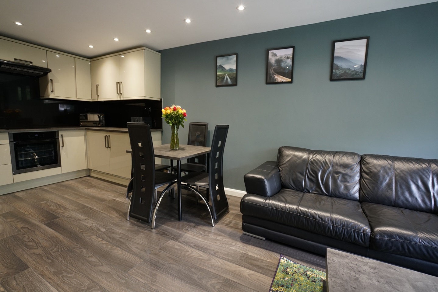 Additional image 5 of 3 Bed Flat, Bullen Street, SW11, N1 7GU