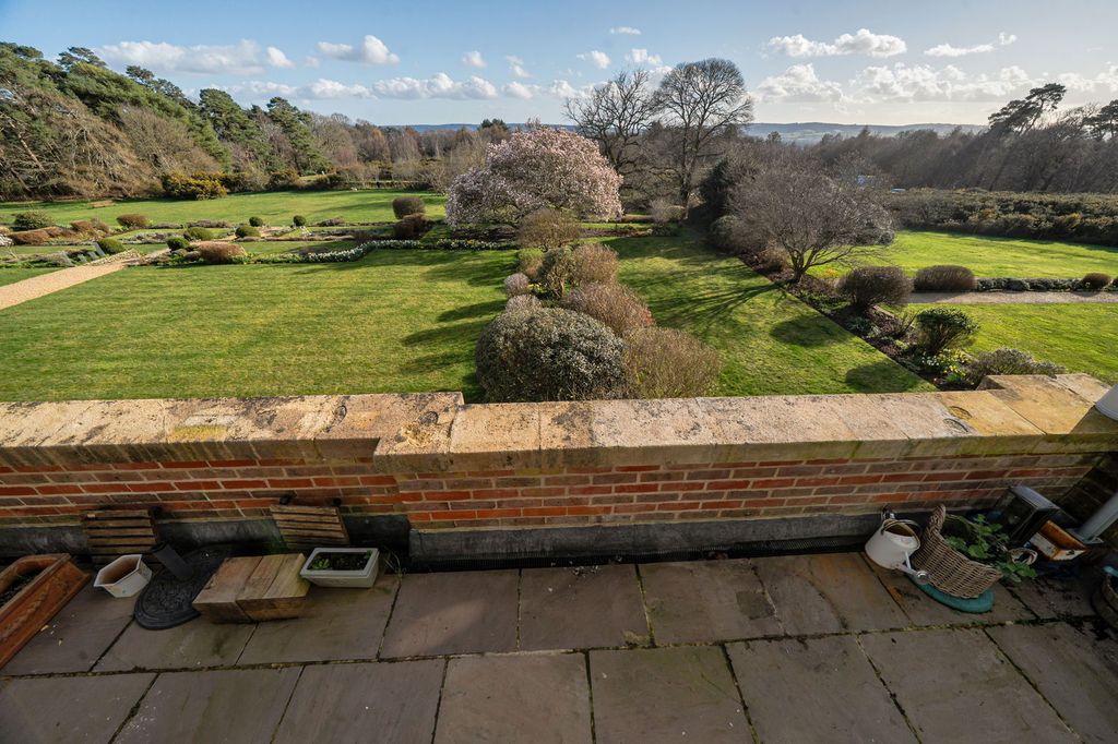 Additional image 4 of 2 bed flat for saleKings Drive, Midhurst GU29
