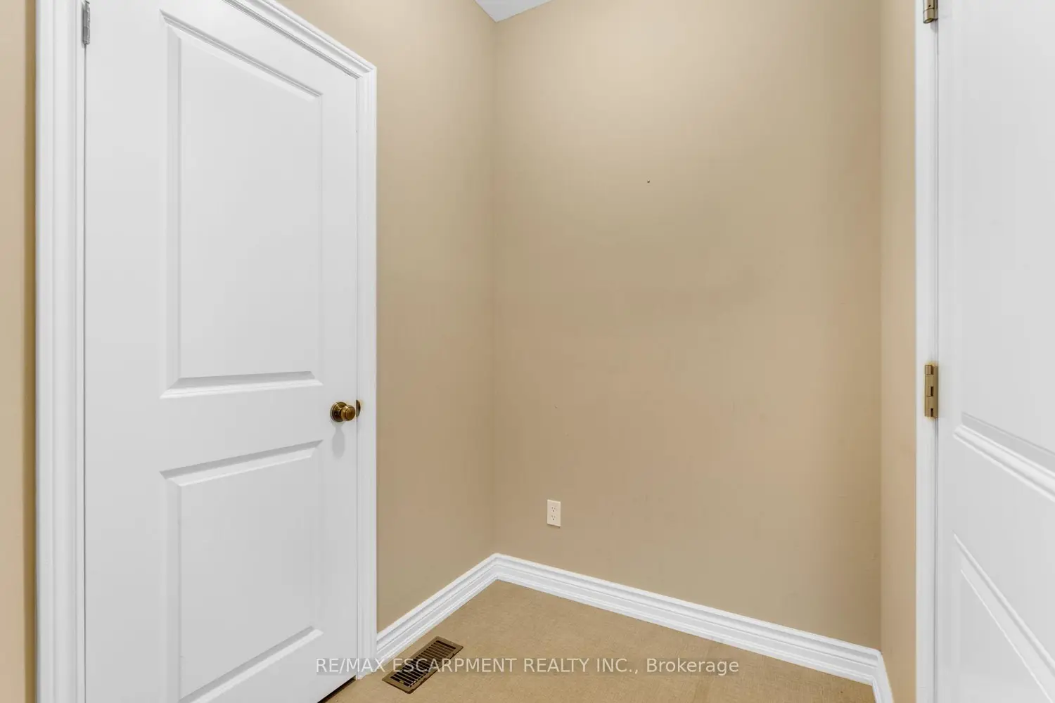 Additional image 5 of 28 Maplewood Court