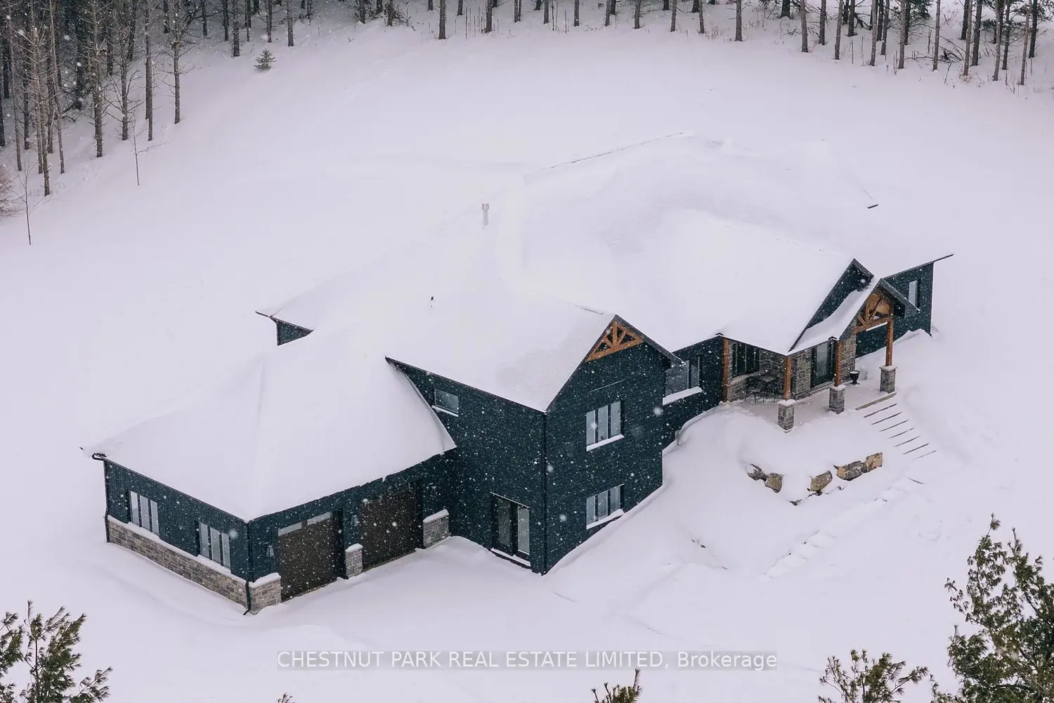 Additional image 16 of 675528 Hurontario Street