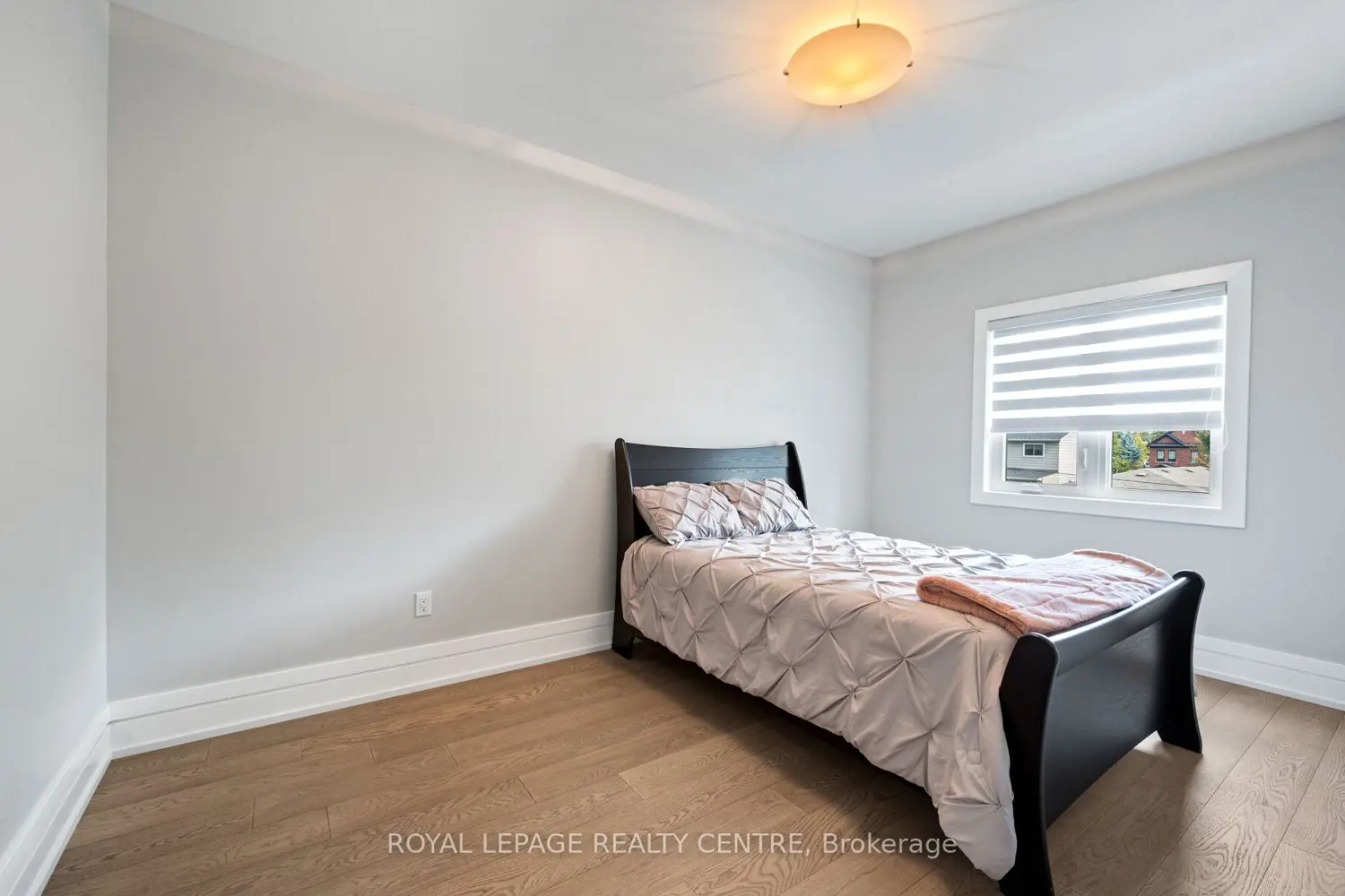 Additional image 9 of 1071 Westmount Avenue