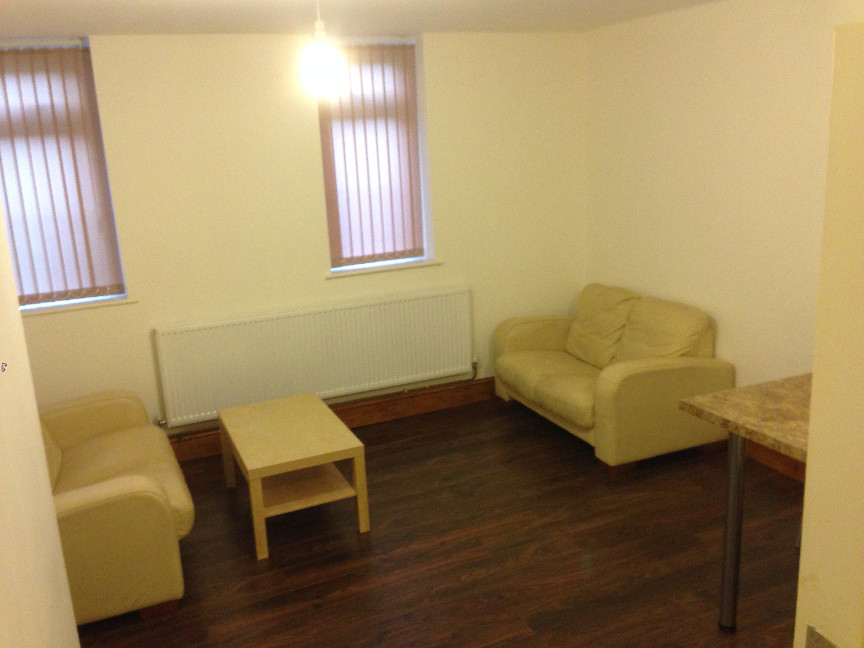 Additional image 2 of 3 Bed Flat, Hyde Terrace, LS2, N1 7GU