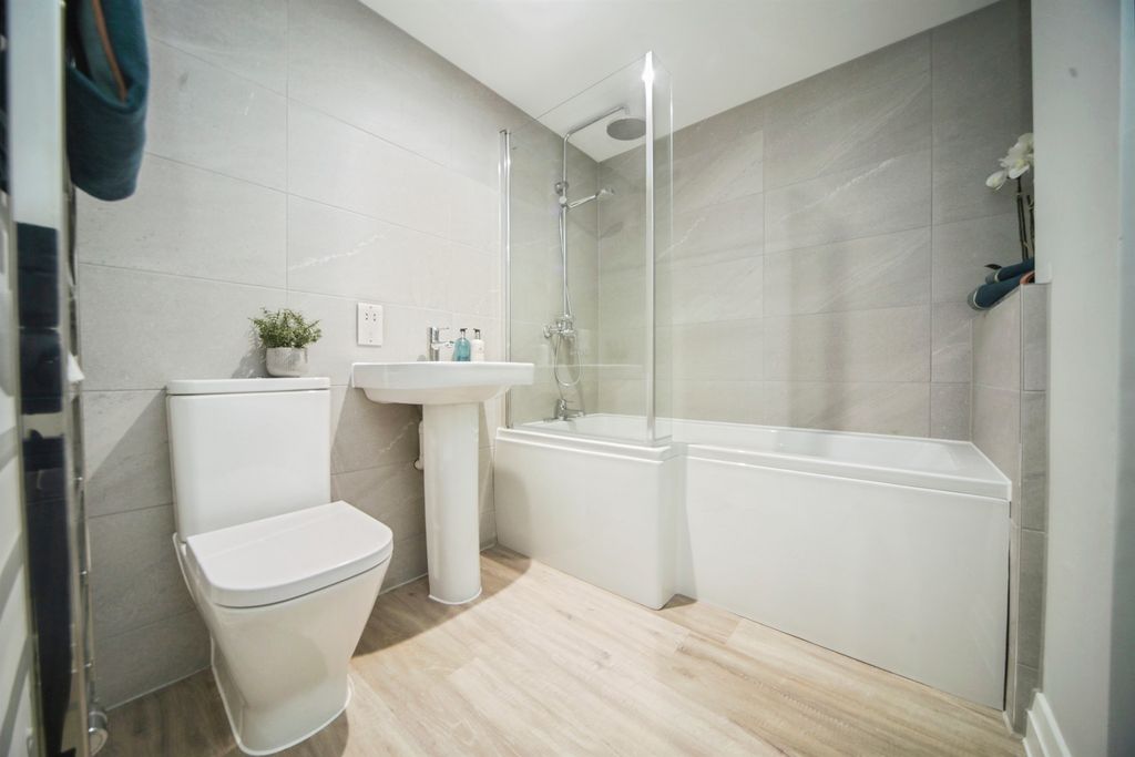 Additional image 18 of 2 bed flat for saleThe Old Hop, Hadleigh, Ipswich IP7