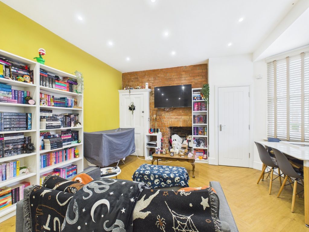 Additional image 12 of 3 bed flat for salePark Avenue, Princes Avenue, Hull HU5