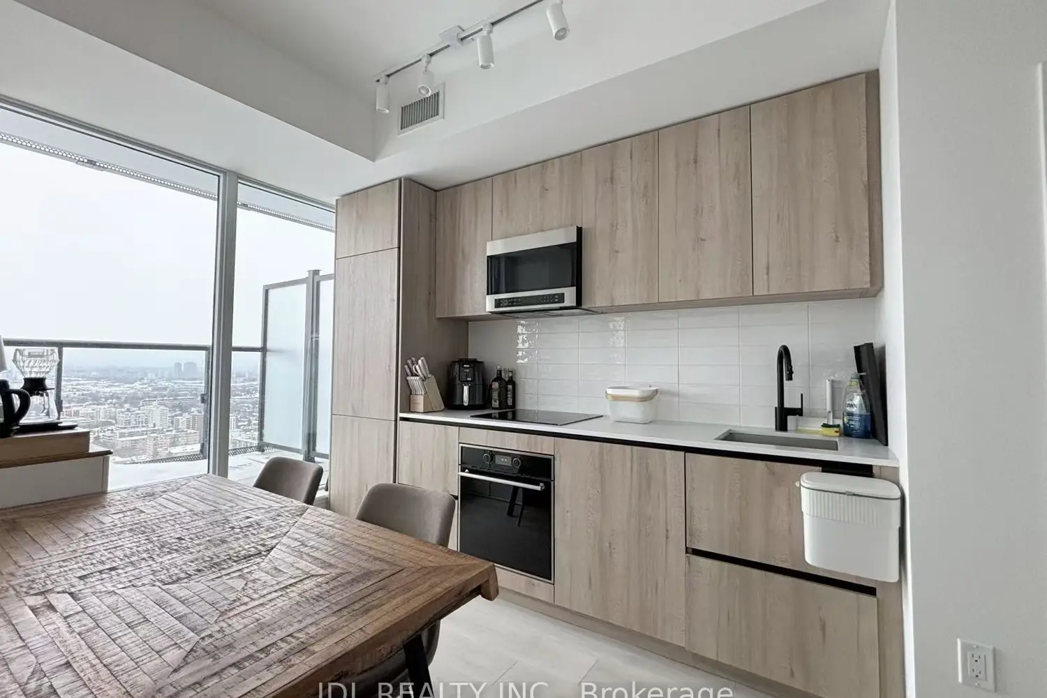 Additional image 7 of 127 Broadway Avenue 3410