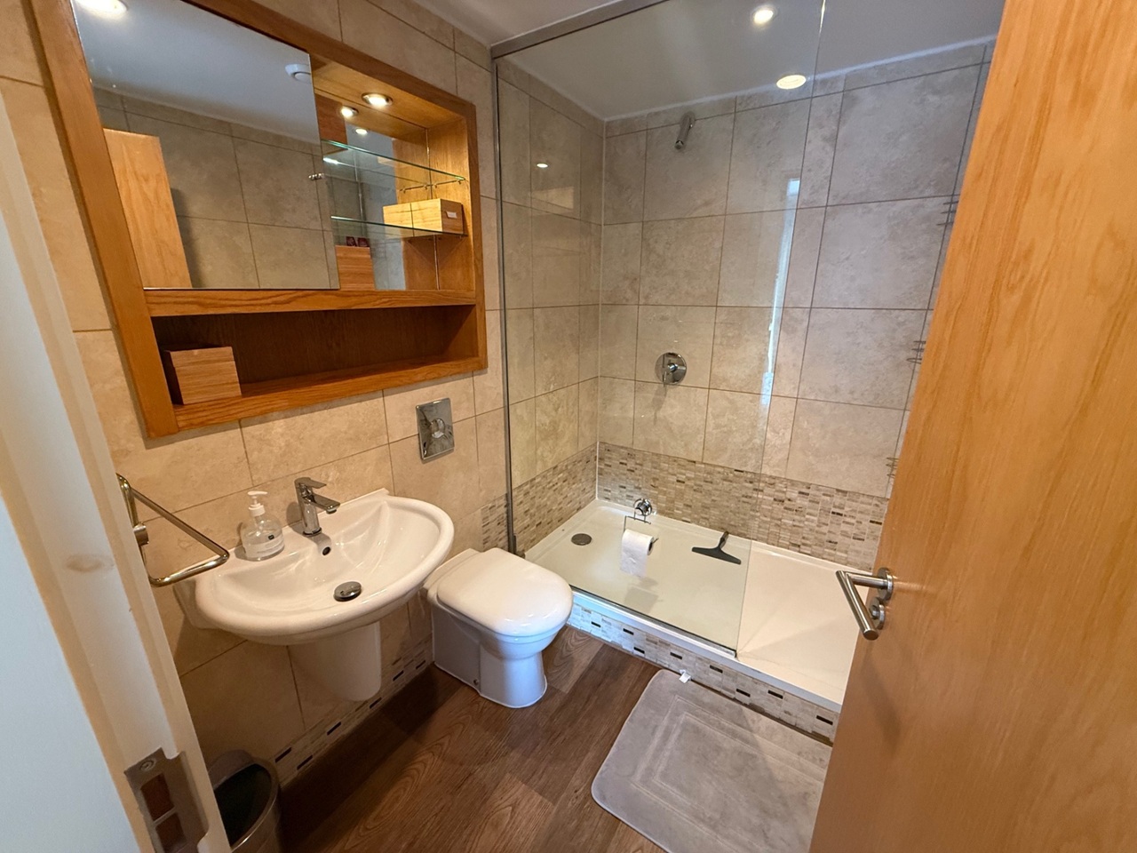 Additional image 4 of 2 Bed Flat, Church Street, M4, N1 7GU