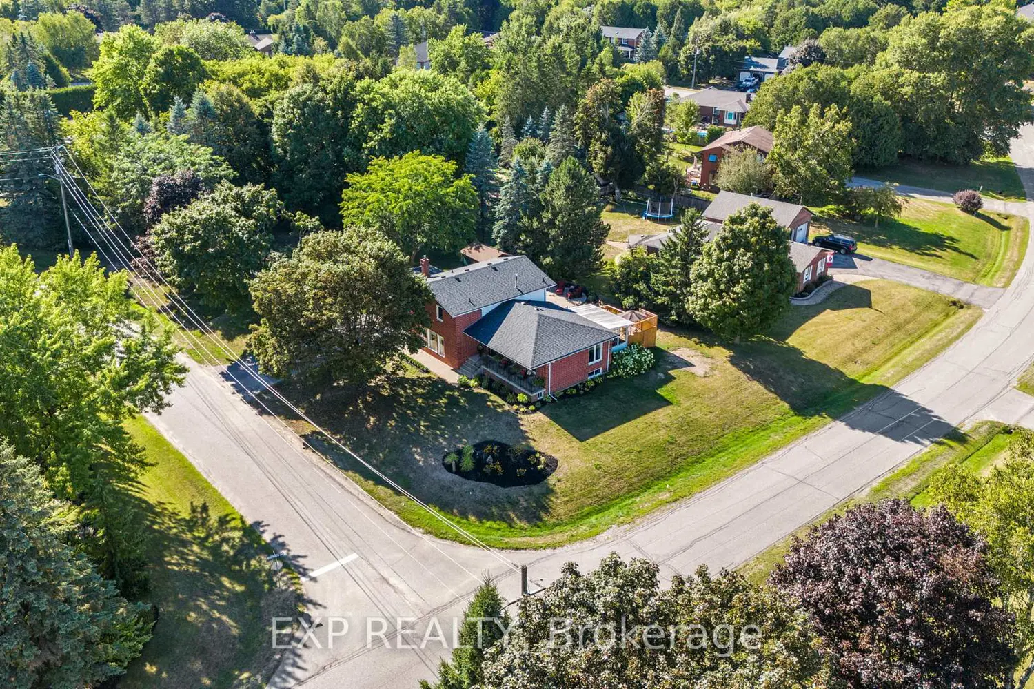 24 Riverview Drive photo 2