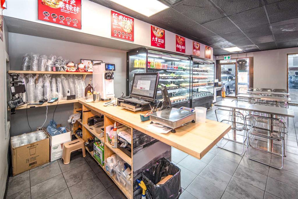 Additional image 3 of 2111 Centre Street NW, Calgary, AB, T2E 2T2