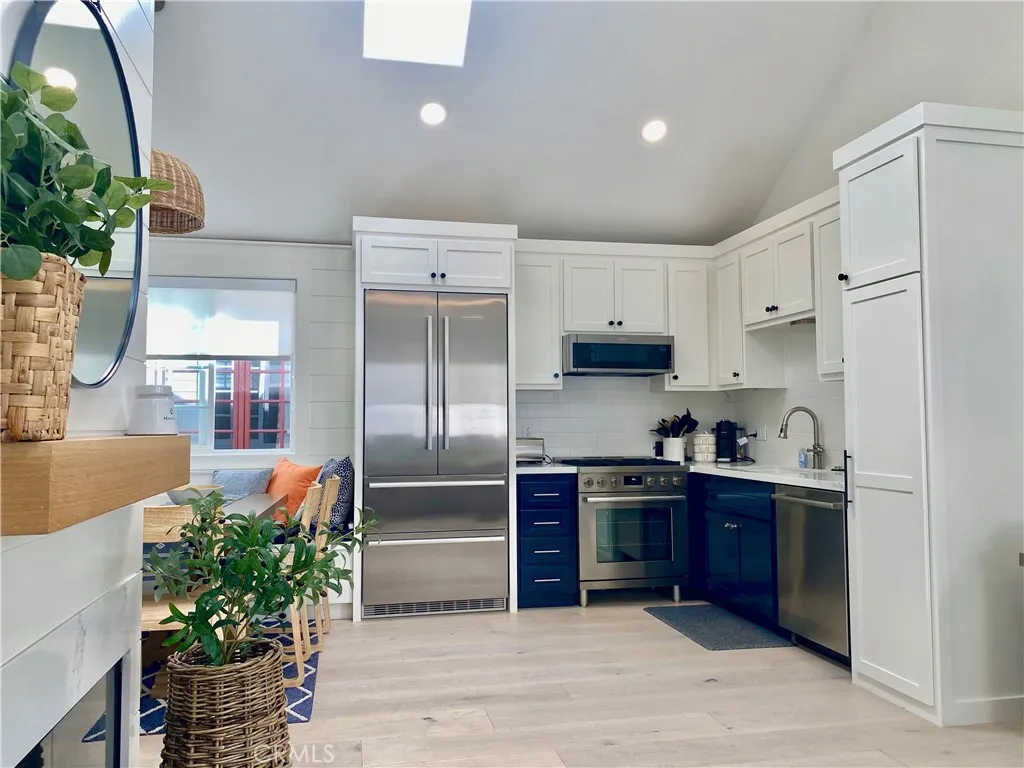 Additional image 5 of 212 Garnet Ave, Newport Beach, CA 92662