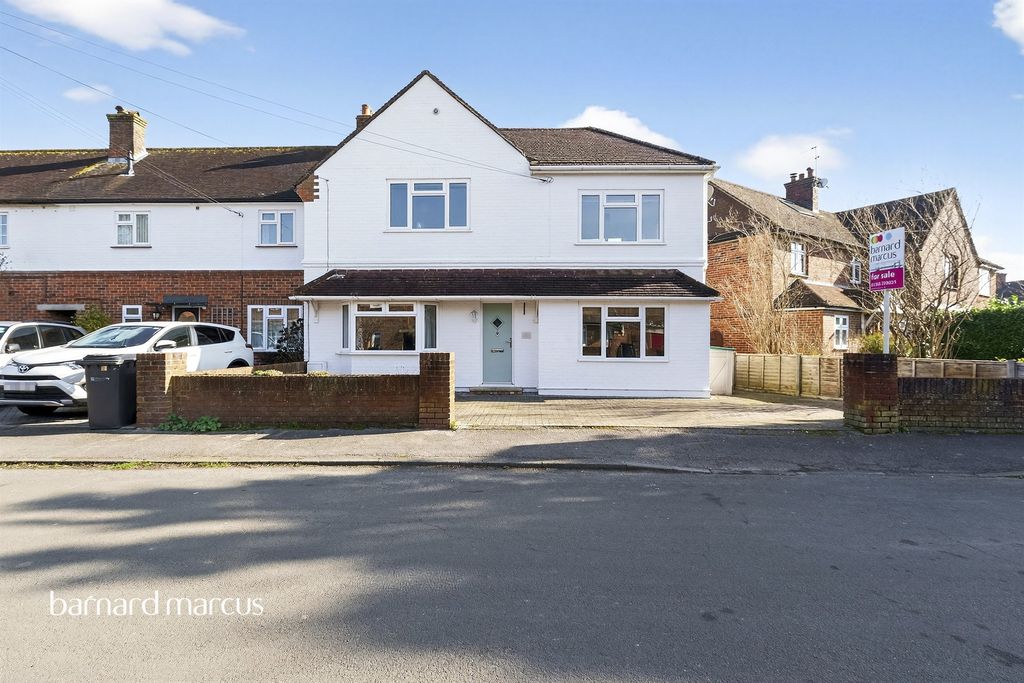 4 bed end terrace house for saleOakdene Road, Brockham, Betchworth RH3