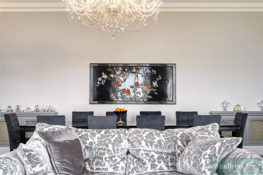 Additional image 8 of 4 bed flat for saleClaybury Hall, Regents Drive, Woodford Green IG8