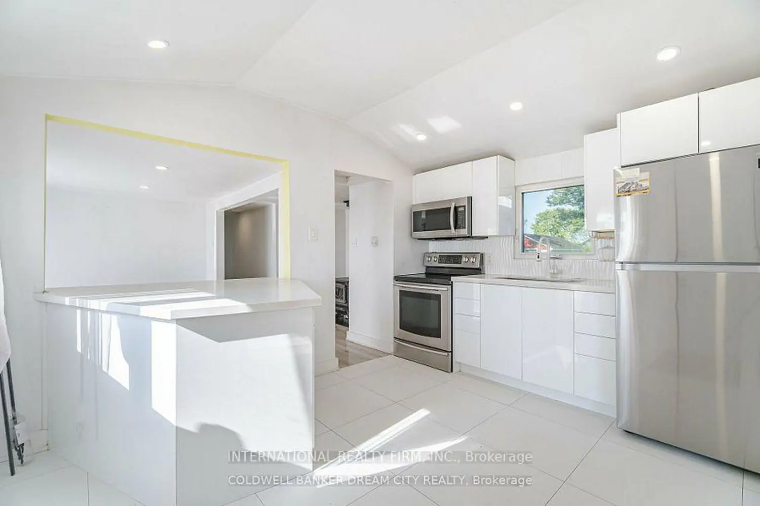 3691 Highway 6 photo 5