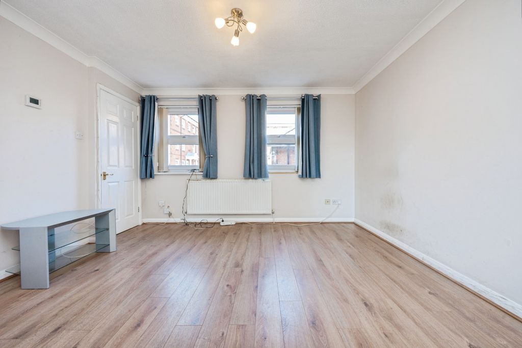 Additional image 6 of 2 bed flat for saleAshburnham Road, Bedford MK40