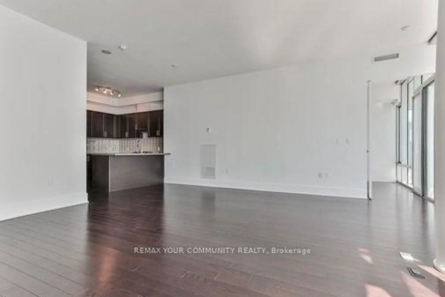 Additional image 20 of 39 Queens Quay 815