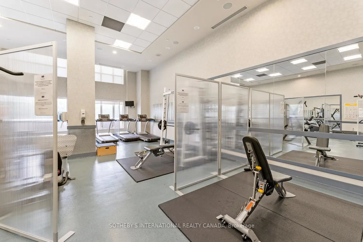 Additional image 17 of 100 Harrison Garden Boulevard 824